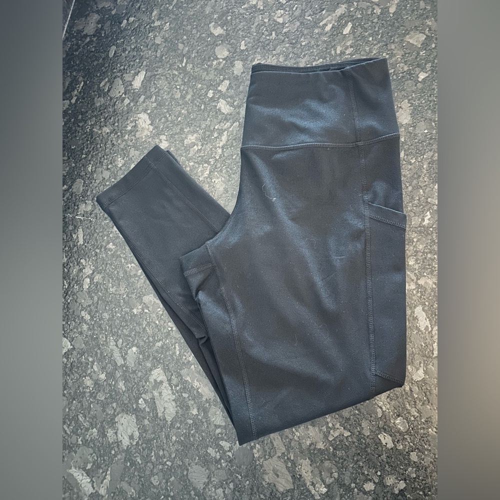 Z by Zella Black Cropped Performance Leggings with Side Pockets